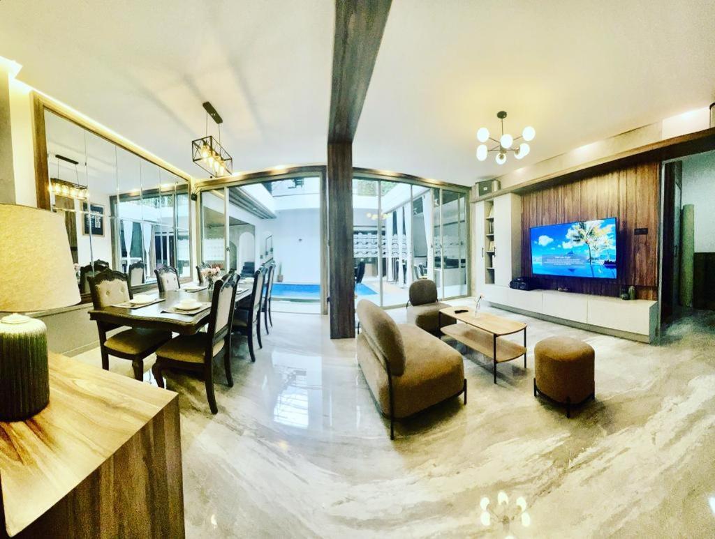반둥 Radja House Cipaku Indah 빌라 외부 사진